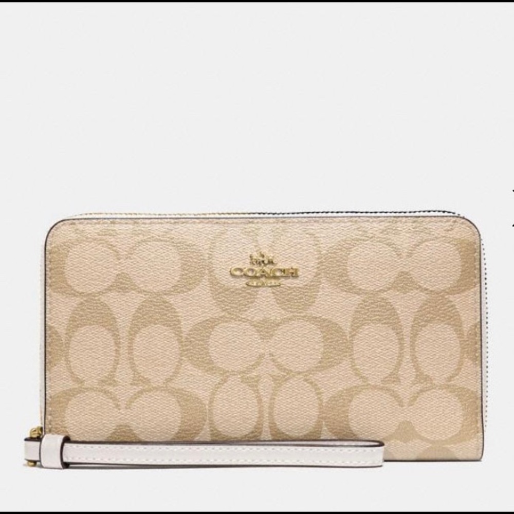 SOLD🎈🎈COACH Large Phone Wallet